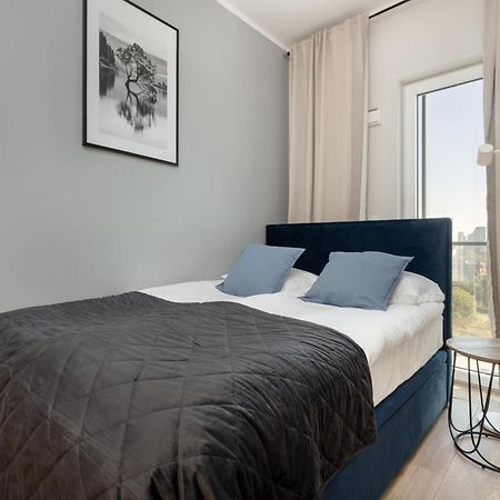 Business Center Apartments Warsaw Wola By Noclegi Renters Luaran gambar