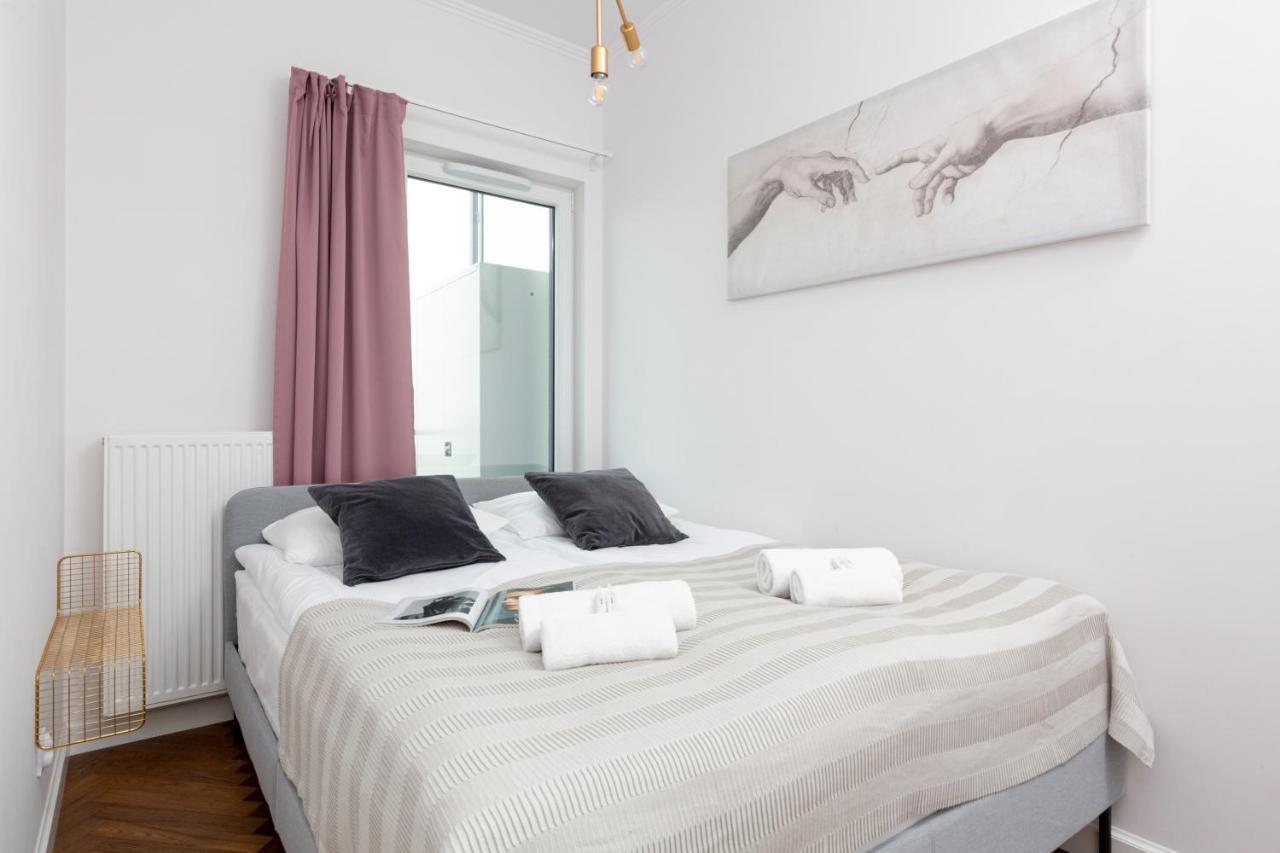 Business Center Apartments Warsaw Wola By Noclegi Renters Luaran gambar