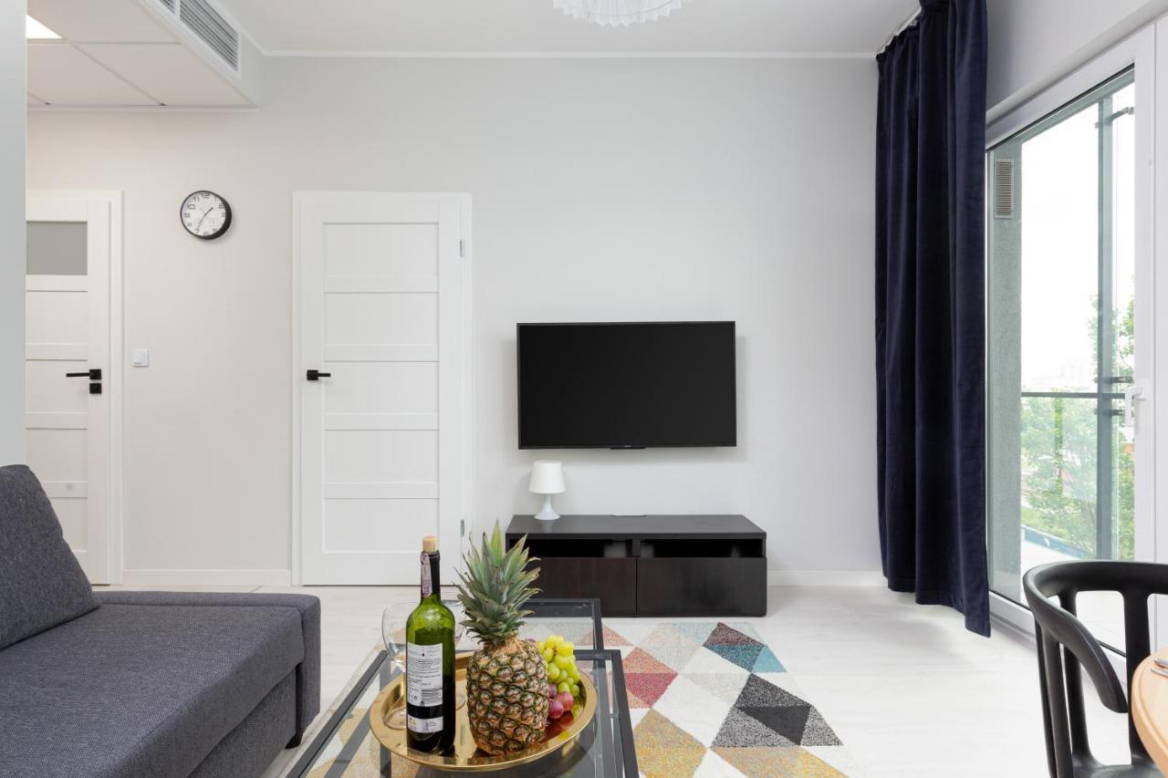 Business Center Apartments Warsaw Wola By Noclegi Renters Luaran gambar