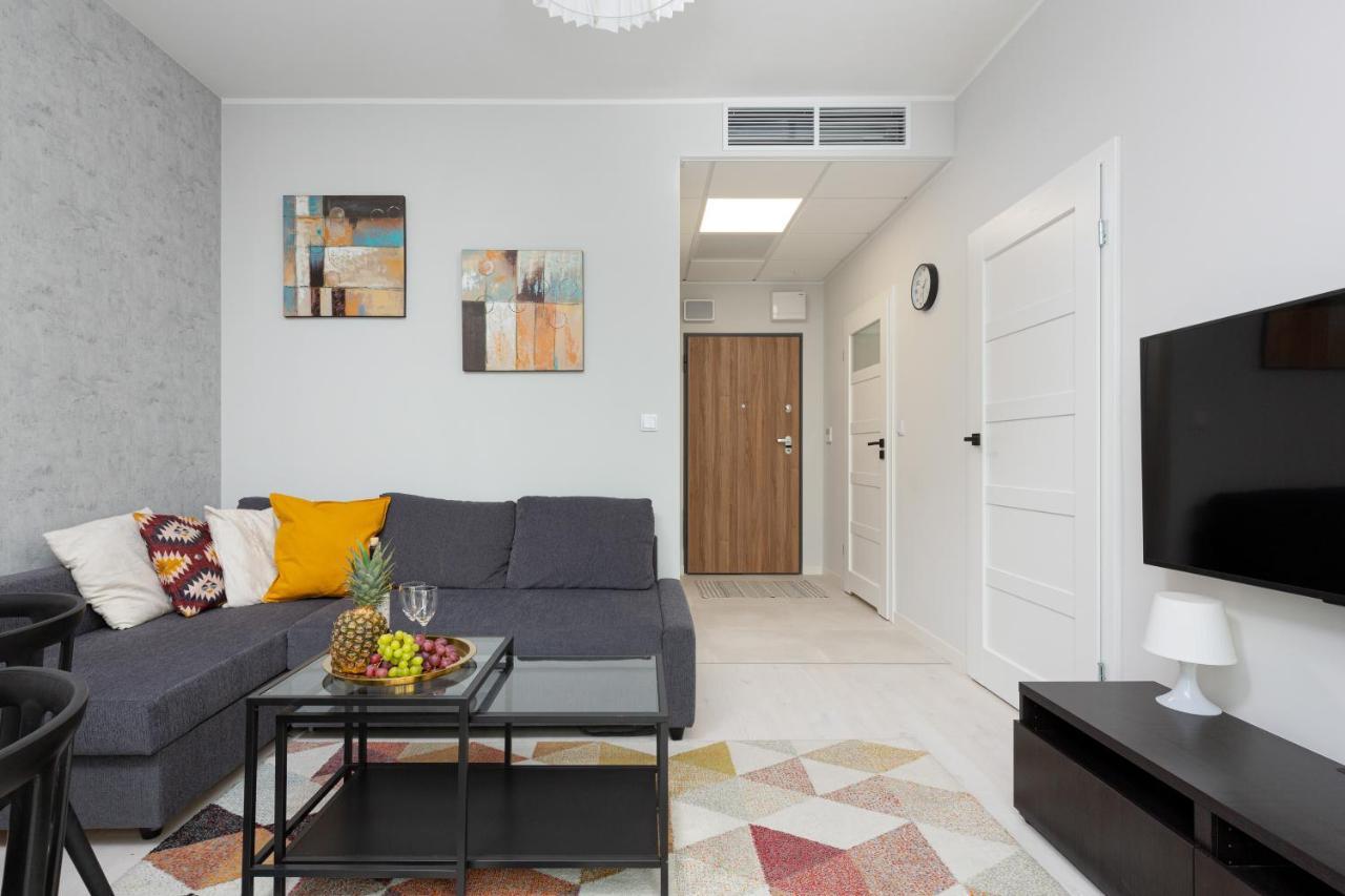 Business Center Apartments Warsaw Wola By Noclegi Renters Luaran gambar