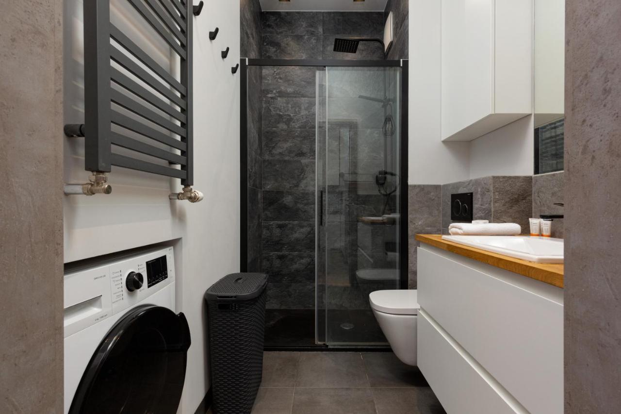 Business Center Apartments Warsaw Wola By Noclegi Renters Luaran gambar