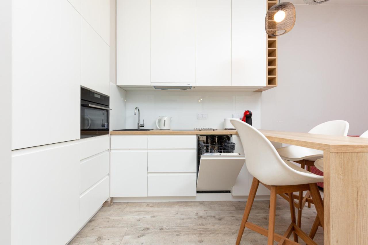 Business Center Apartments Warsaw Wola By Noclegi Renters Luaran gambar